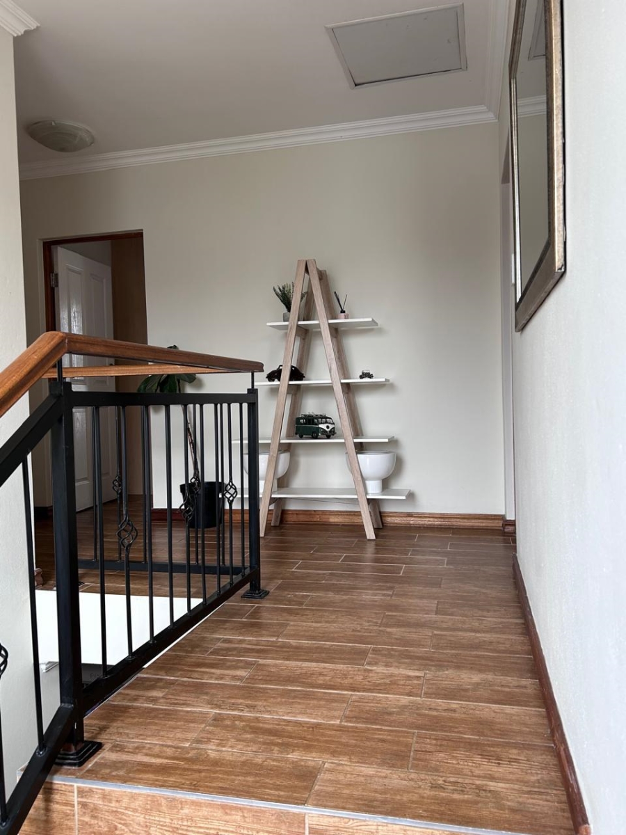 To Let 3 Bedroom Property for Rent in Melodie North West